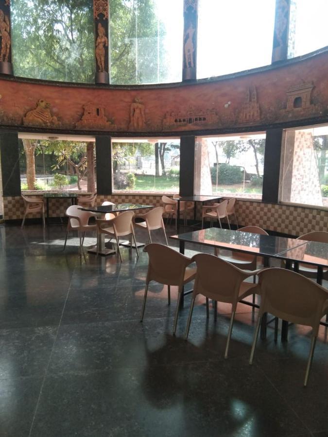 Kstdc Hotel Mayura Pavithra Yediyur Kunigal Exterior photo