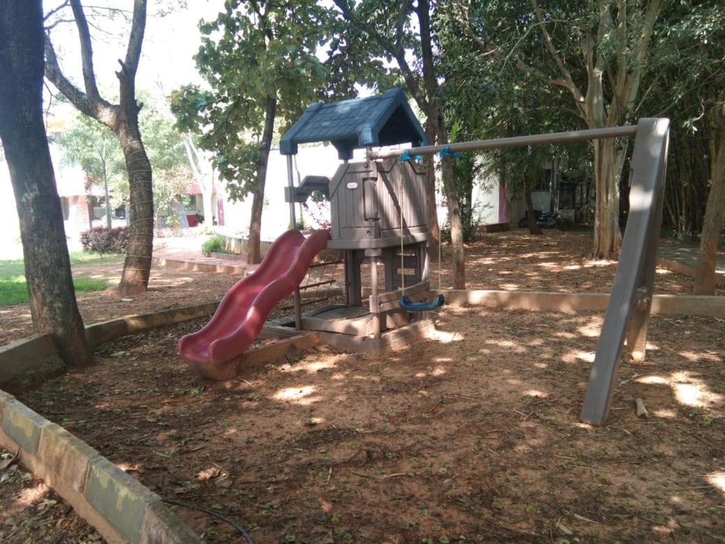 Kstdc Hotel Mayura Pavithra Yediyur Kunigal Exterior photo