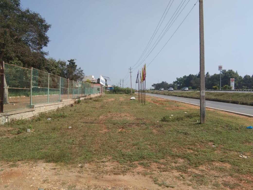 Kstdc Hotel Mayura Pavithra Yediyur Kunigal Exterior photo